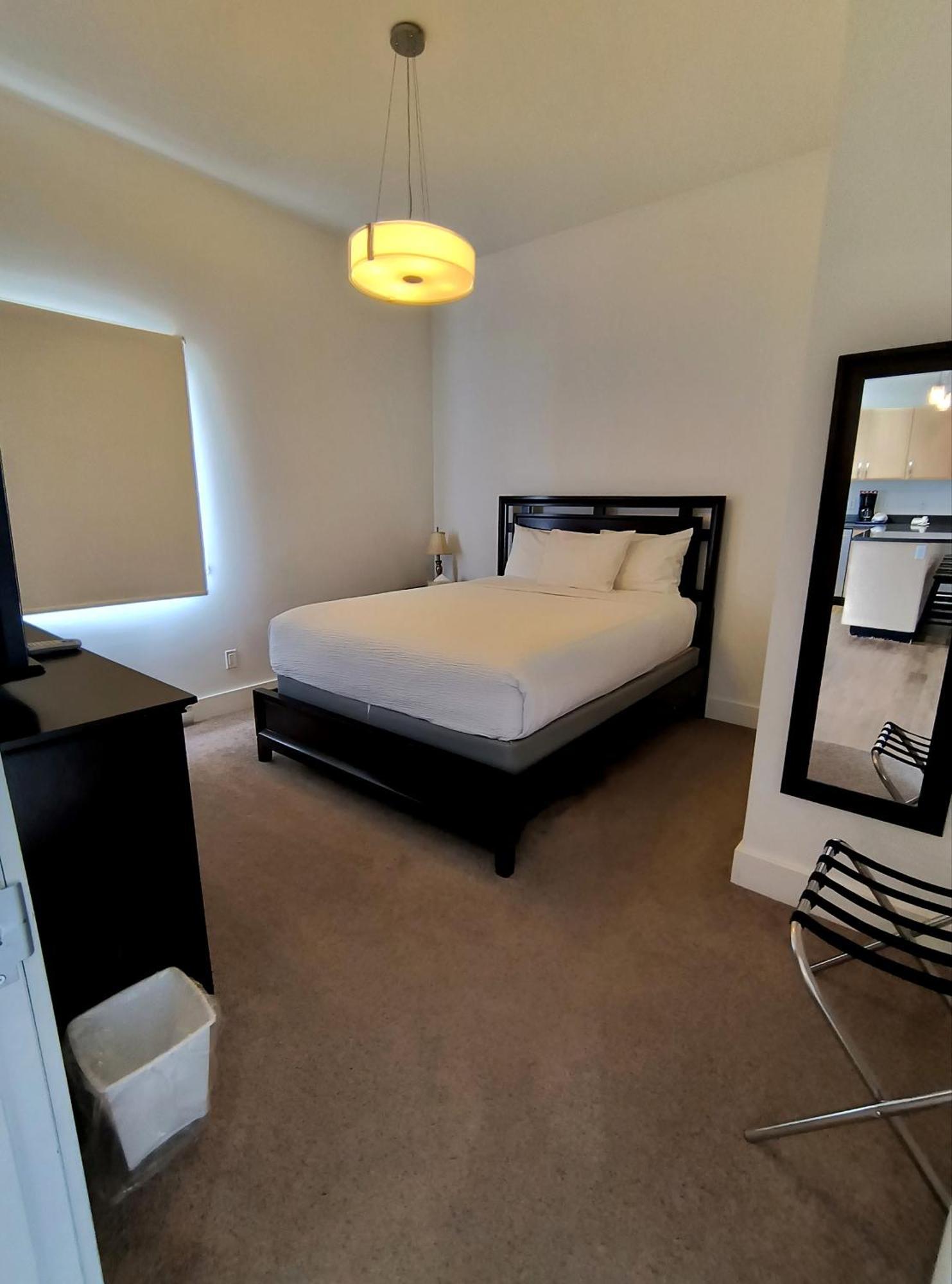 Fireweed Motel 3*